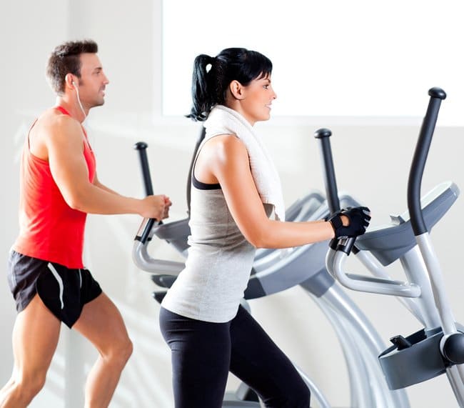 Exercice de cardio en Vélo Elliptique - Full Body