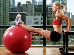 15 minutes d’exercices avec Swiss Ball – Full Body